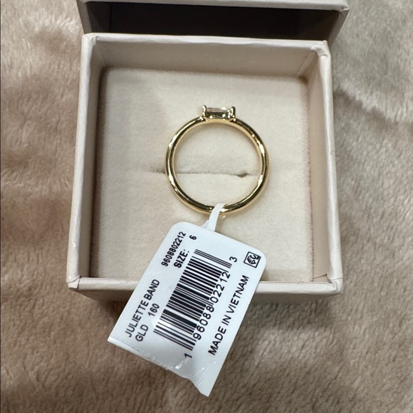 Kendra Scott Juliette Gold Band Ring in White CZ Size 6 - Picture 3 of 5